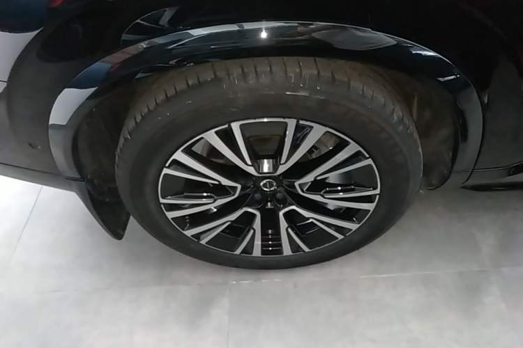 Used Volvo XC90 New Energy 2023 T8 RECHARGE Luxury Prestige 7-Seater Right Rear Wheel Hub