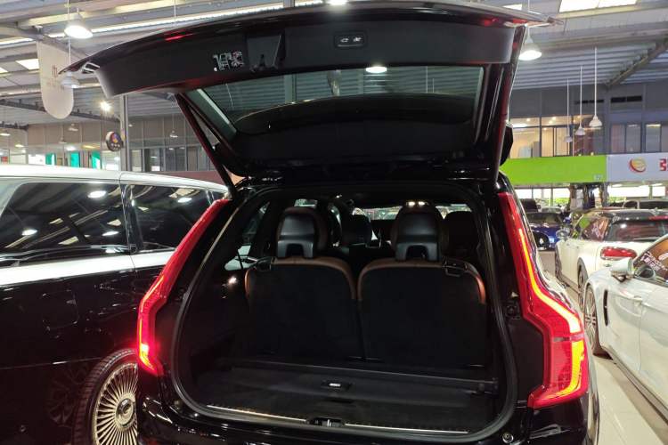 Used Volvo XC90 New Energy 2023 T8 RECHARGE Luxury Prestige 7-Seater Trunk