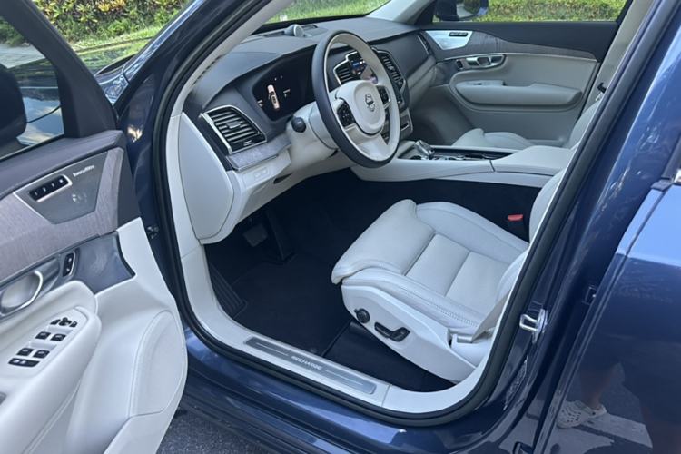 Used Volvo XC90 New Energy 2023 T8 RECHARGE Luxury Prestige 7-Seater Interior 1