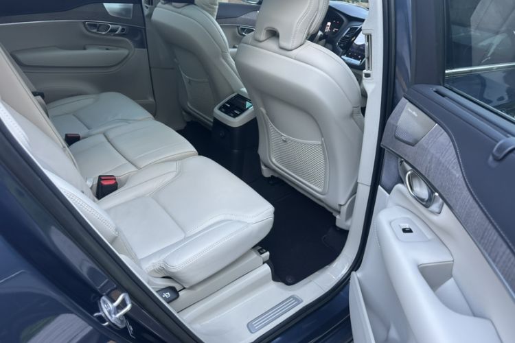 Used Volvo XC90 New Energy 2023 T8 RECHARGE Luxury Prestige 7-Seater Interior 5