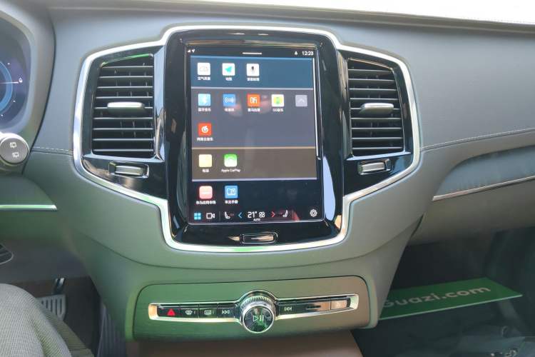 Used Volvo XC90 New Energy 2023 T8 RECHARGE Luxury Prestige 7-Seater Audio And AC Panel