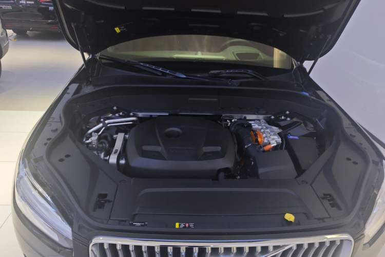 Used Volvo XC90 New Energy 2024 T8 Luxury Flagship 7-Seater Engine Bay