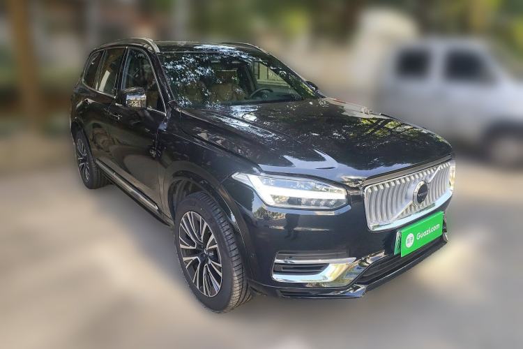 Used Volvo XC90 New Energy 2024 T8 Luxury Flagship 7-Seater Front Right 45 Deg