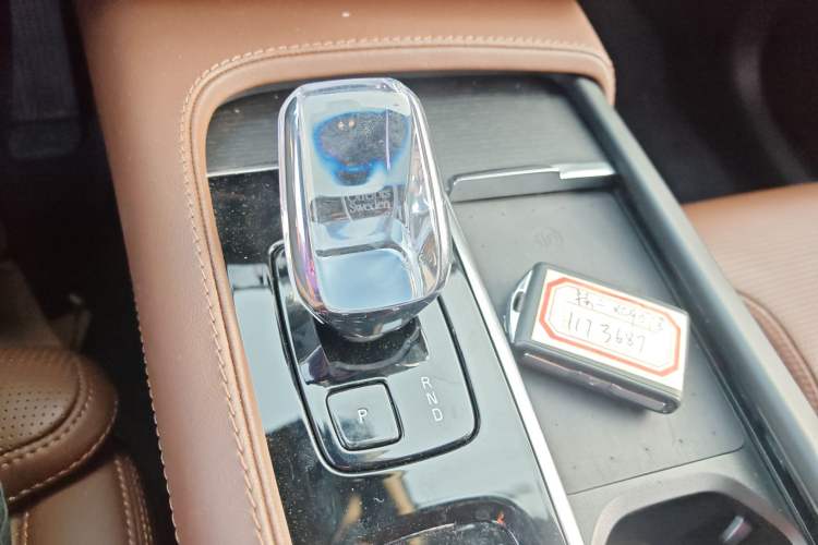 Used Volvo XC90 New Energy 2024 T8 Luxury Flagship 7-Seater Gear Lever