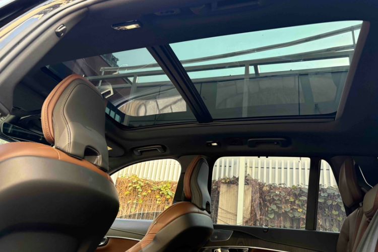 Used Volvo XC90 New Energy 2024 T8 Luxury Flagship 7-Seater Headliner