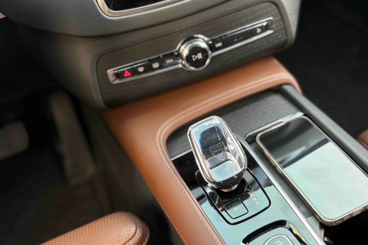 Used Volvo XC90 New Energy 2024 T8 Luxury Flagship 7-Seater Interior 5