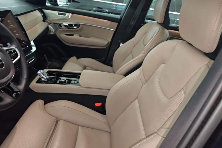 Used Volvo XC90 New Energy 2024 T8 Luxury Flagship 7-Seater Left Front Seat