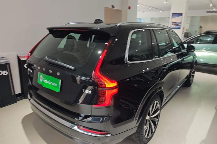Used Volvo XC90 New Energy 2024 T8 Luxury Flagship 7-Seater Rear Right 45 Deg