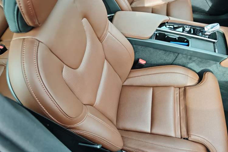 Used Volvo XC90 New Energy 2024 T8 Luxury Flagship 7-Seater Right Front Seat