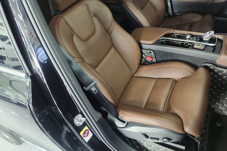 Used Volvo XC90 New Energy 2024 T8 Luxury Flagship 7-Seater Right Front Seat