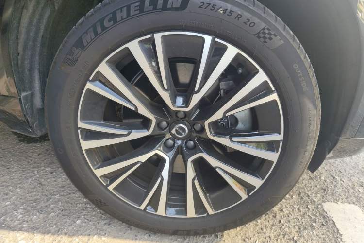 Used Volvo XC90 New Energy 2024 T8 Luxury Flagship 7-Seater Right Front Wheel Hub