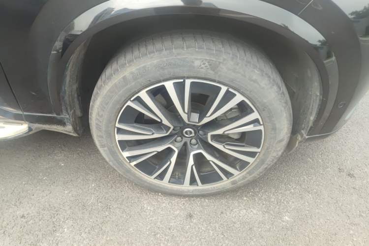 Used Volvo XC90 New Energy 2024 T8 Luxury Flagship 7-Seater Right Front Wheel Hub