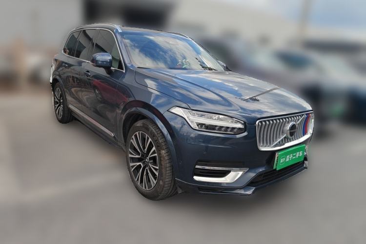 Used Volvo XC90 New Energy 2024 T8 Luxury Flagship 7-Seater Front Right 45 Deg