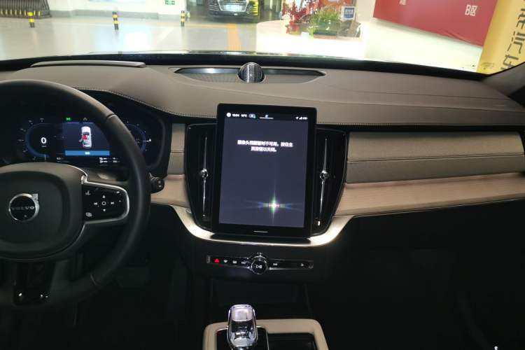 Used Volvo XC90 New Energy 2025 Facelifted T8 Luxury Flagship 7-Seater Audio And AC Panel