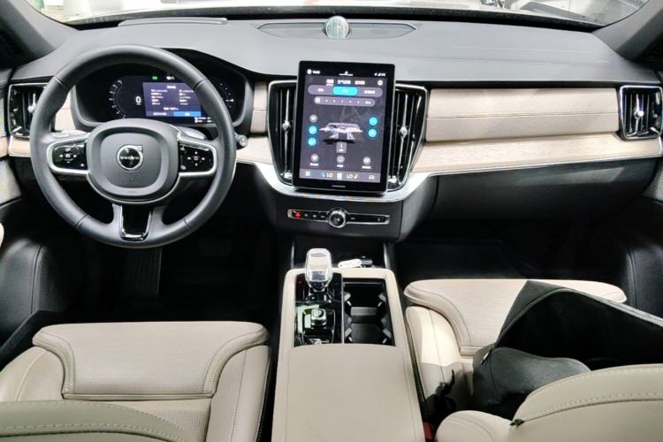 Used Volvo XC90 New Energy 2025 Facelifted T8 Luxury Flagship 7-Seater Center Console