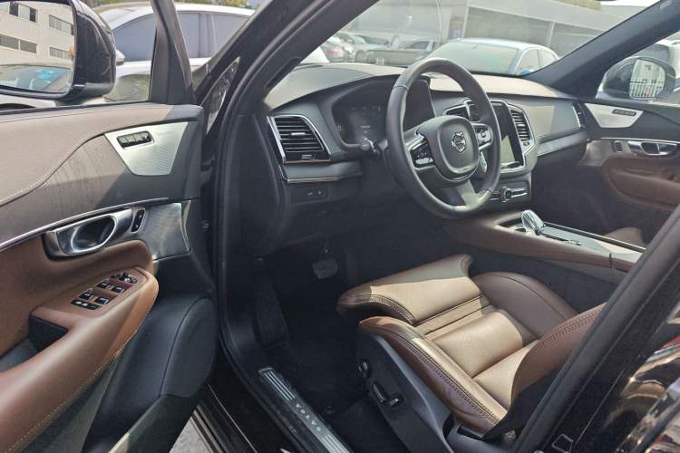 Used Volvo XC90 New Energy 2025 T8 Luxury Prestige 7-Seater Driver Seat