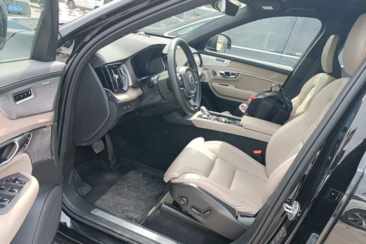 Used Volvo XC90 New Energy 2025 T8 Luxury Prestige 7-Seater Driver Seat
