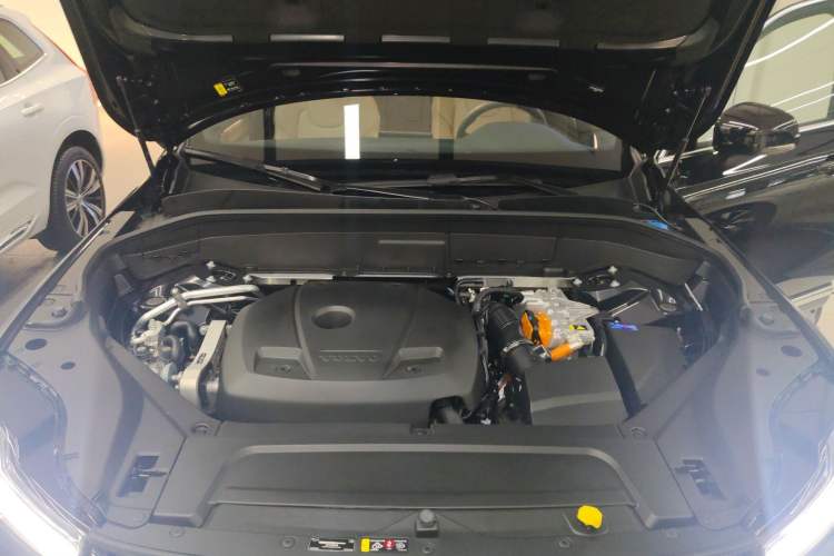 Used Volvo XC90 New Energy 2025 Facelifted T8 Smart Luxury 7-Seater Engine Bay