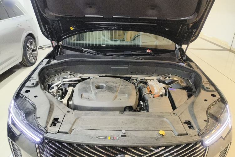 Used Volvo XC90 New Energy 2025 Facelifted T8 Luxury Flagship 7-Seater Engine Bay