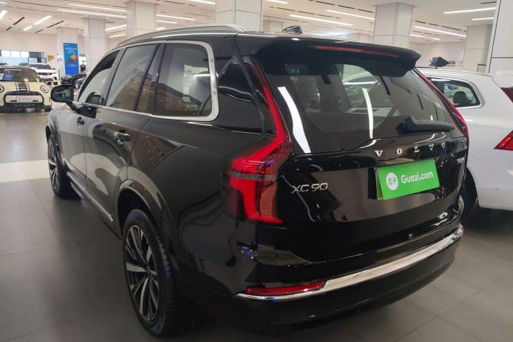 Used Volvo XC90 New Energy 2025 Facelifted T8 Smart Luxury 7-Seater Exterior 2