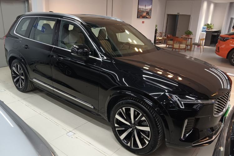 Used Volvo XC90 New Energy 2025 T8 Luxury Prestige 7-Seater Exterior 2