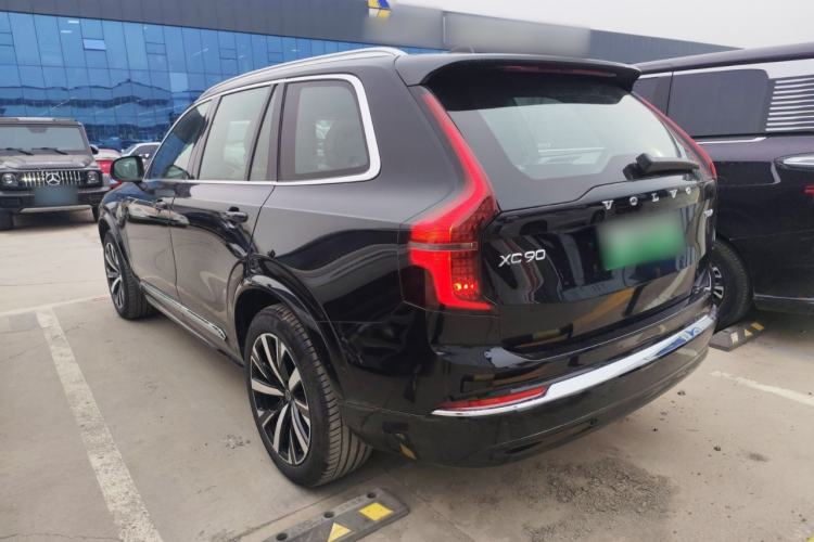 Used Volvo XC90 New Energy 2025 Facelifted T8 Luxury Flagship 7-Seater Exterior 2