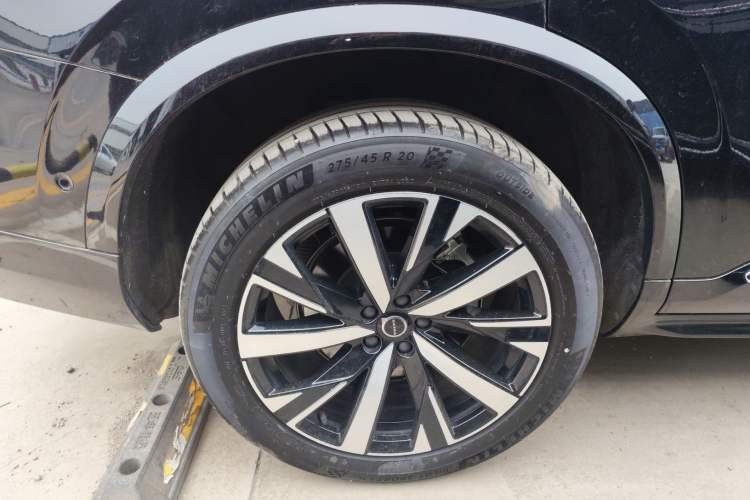 Used Volvo XC90 New Energy 2025 Facelifted T8 Luxury Flagship 7-Seater Exterior 5