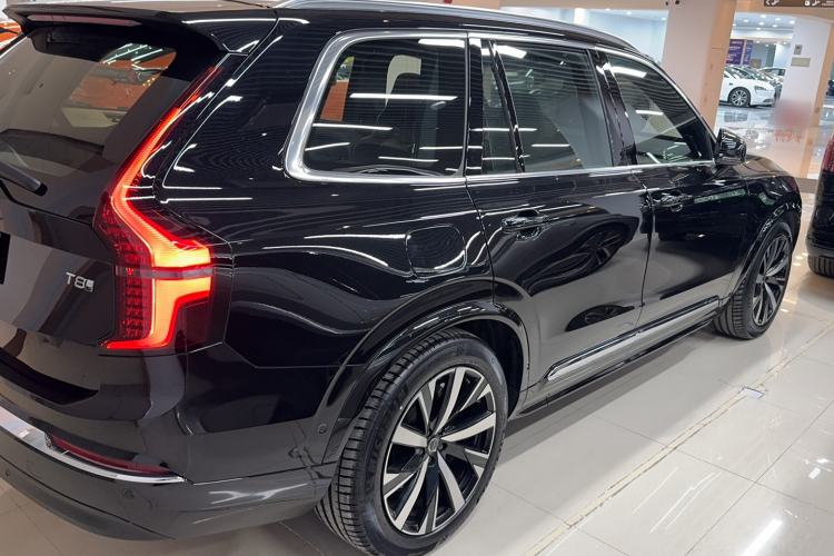 Used Volvo XC90 New Energy 2025 Facelifted T8 Luxury Flagship 7-Seater Exterior 5