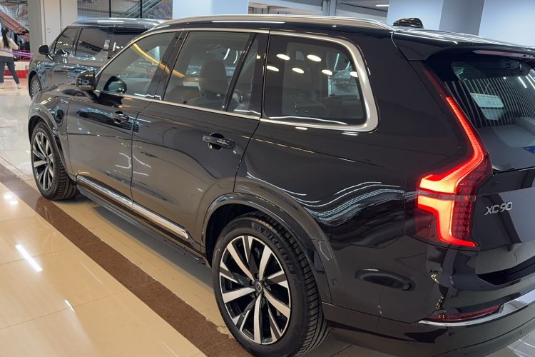 Used Volvo XC90 New Energy 2025 Facelifted T8 Luxury Flagship 7-Seater Exterior 6