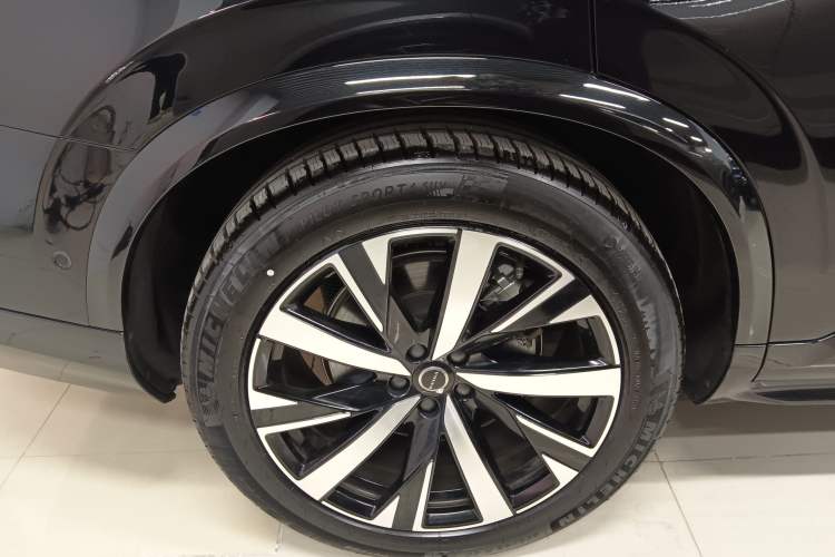 Used Volvo XC90 New Energy 2025 T8 Luxury Prestige 7-Seater Exterior 8