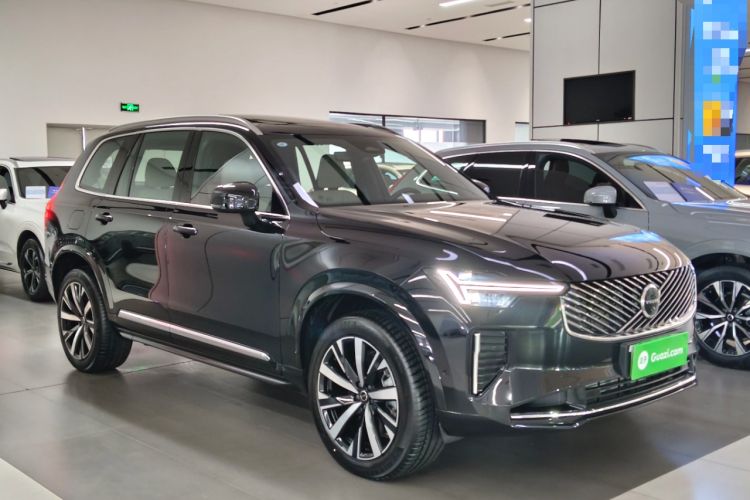 Used Volvo XC90 New Energy 2025 Facelifted T8 Smart Luxury 7-Seater Front Right 45 Deg