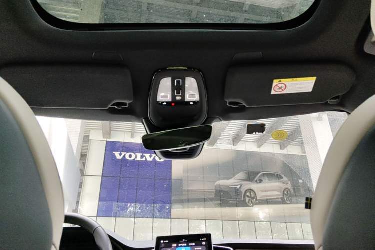 Used Volvo XC90 New Energy 2025 Facelifted T8 Luxury Flagship 7-Seater Headliner