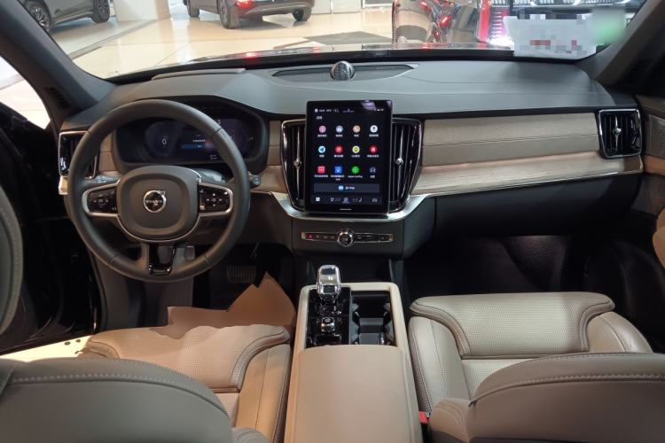 Used Volvo XC90 New Energy 2025 T8 Luxury Prestige 7-Seater Interior 2