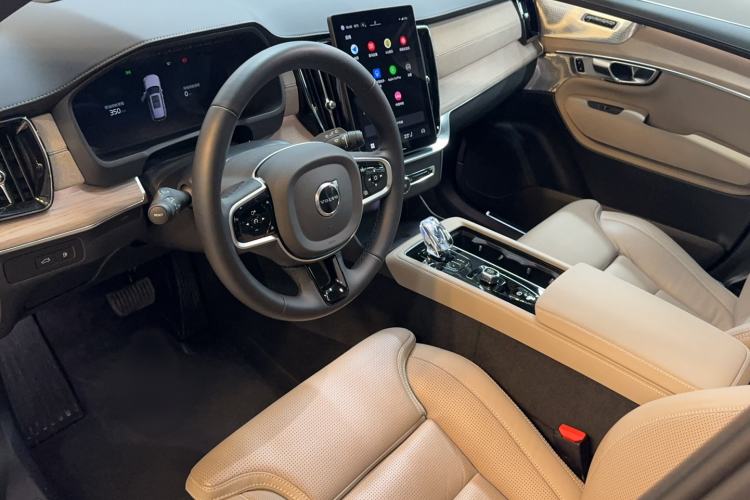 Used Volvo XC90 New Energy 2025 Facelifted T8 Luxury Flagship 7-Seater Interior 3