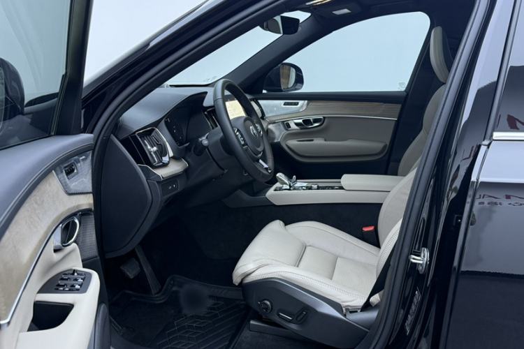 Used Volvo XC90 New Energy 2025 Facelifted T8 Luxury Flagship 7-Seater Interior 6