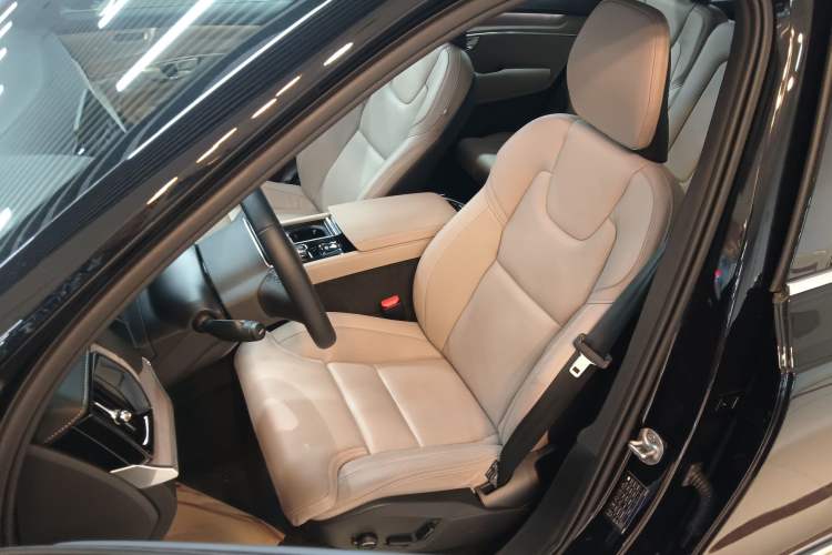Used Volvo XC90 New Energy 2025 T8 Luxury Prestige 7-Seater Left Front Seat