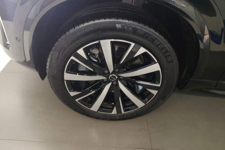Used Volvo XC90 New Energy 2025 Facelifted T8 Smart Luxury 7-Seater Left Front Wheel Hub