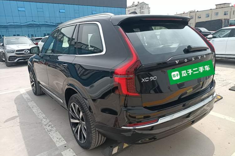 Used Volvo XC90 New Energy 2025 T8 Luxury Prestige 7-Seater Rear Left 45 Deg