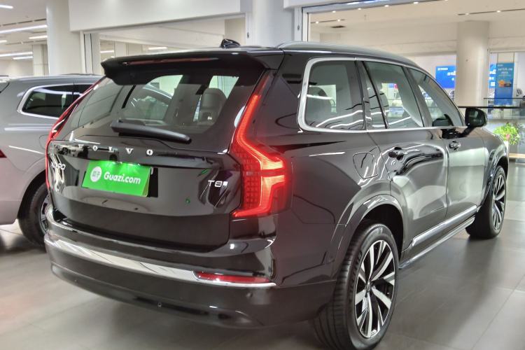 Used Volvo XC90 New Energy 2025 Facelifted T8 Smart Luxury 7-Seater Rear Right 45 Deg