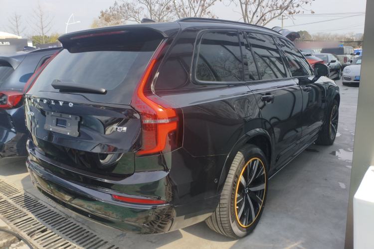 Used Volvo XC90 New Energy 2025 T8 Luxury Prestige 7-Seater Rear Right 45 Deg