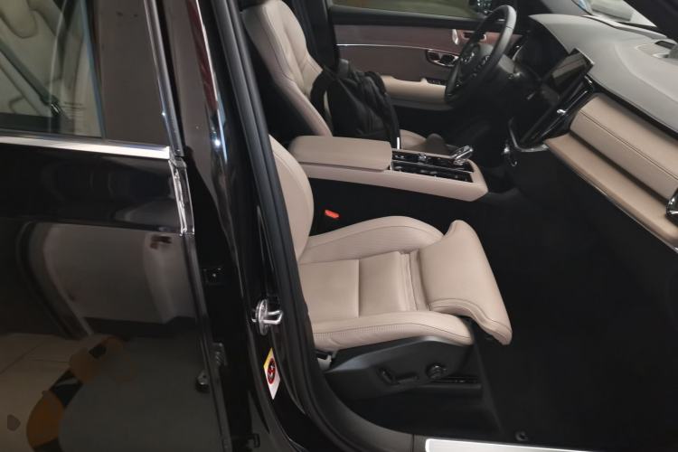 Used Volvo XC90 New Energy 2025 Facelifted T8 Luxury Flagship 7-Seater Right Front Seat