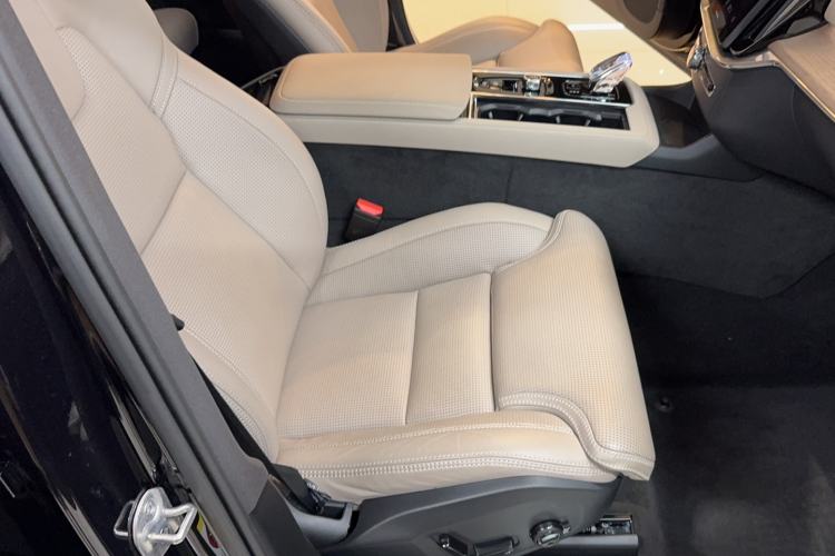 Used Volvo XC90 New Energy 2025 Facelifted T8 Luxury Flagship 7-Seater Right Front Seat