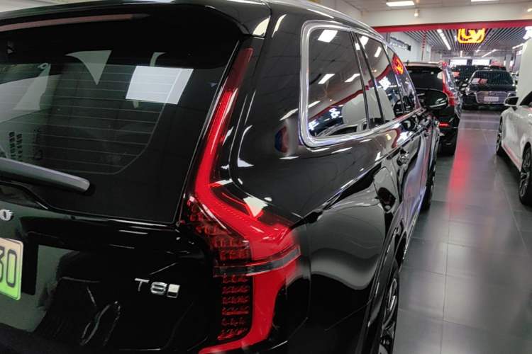 Used Volvo XC90 New Energy 2025 Facelifted T8 Luxury Flagship 7-Seater Right Rear Taillight