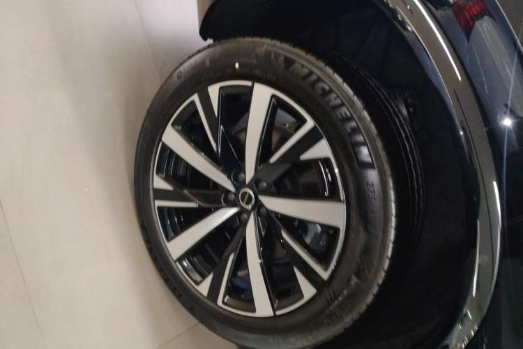 Used Volvo XC90 New Energy 2025 Facelifted T8 Smart Luxury 7-Seater Right Rear Wheel Hub