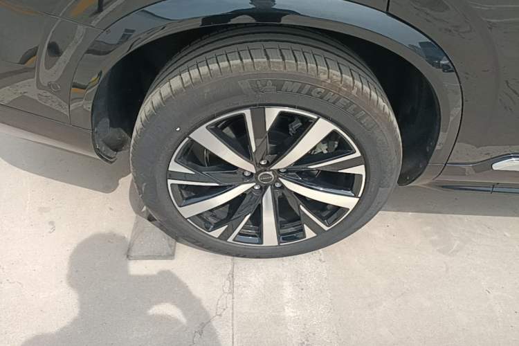 Used Volvo XC90 New Energy 2025 T8 Luxury Prestige 7-Seater Right Rear Wheel Hub