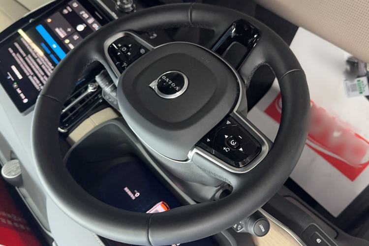 Used Volvo XC90 New Energy 2025 Facelifted T8 Luxury Flagship 7-Seater Steering Wheel