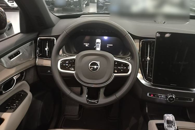 Used Volvo XC90 New Energy 2025 Facelifted T8 Luxury Flagship 7-Seater Steering Wheel