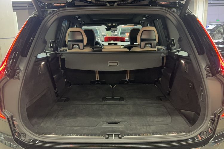 Used Volvo XC90 New Energy 2025 Facelifted T8 Luxury Flagship 7-Seater Trunk