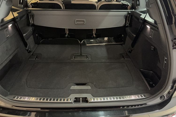 Used Volvo XC90 New Energy 2025 Facelifted T8 Luxury Flagship 7-Seater Trunk