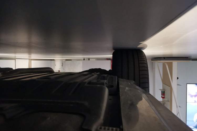 Used Volvo XC90 New Energy 2026 Model T8 Zhizun Luxury Edition 7-Seater Chassis Rear Right